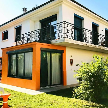 La Maison Pop Appartement Meuble Independant Avec Jardin Romans-sur-Isère Exteriör bild